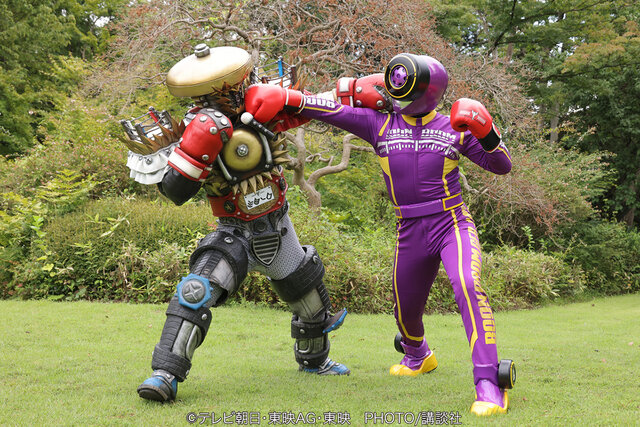 バクアゲるぜ！　『ブンブンジャー』　ブンバイオレット＆ブンブルーが苦魔獣とボクシングで対決！